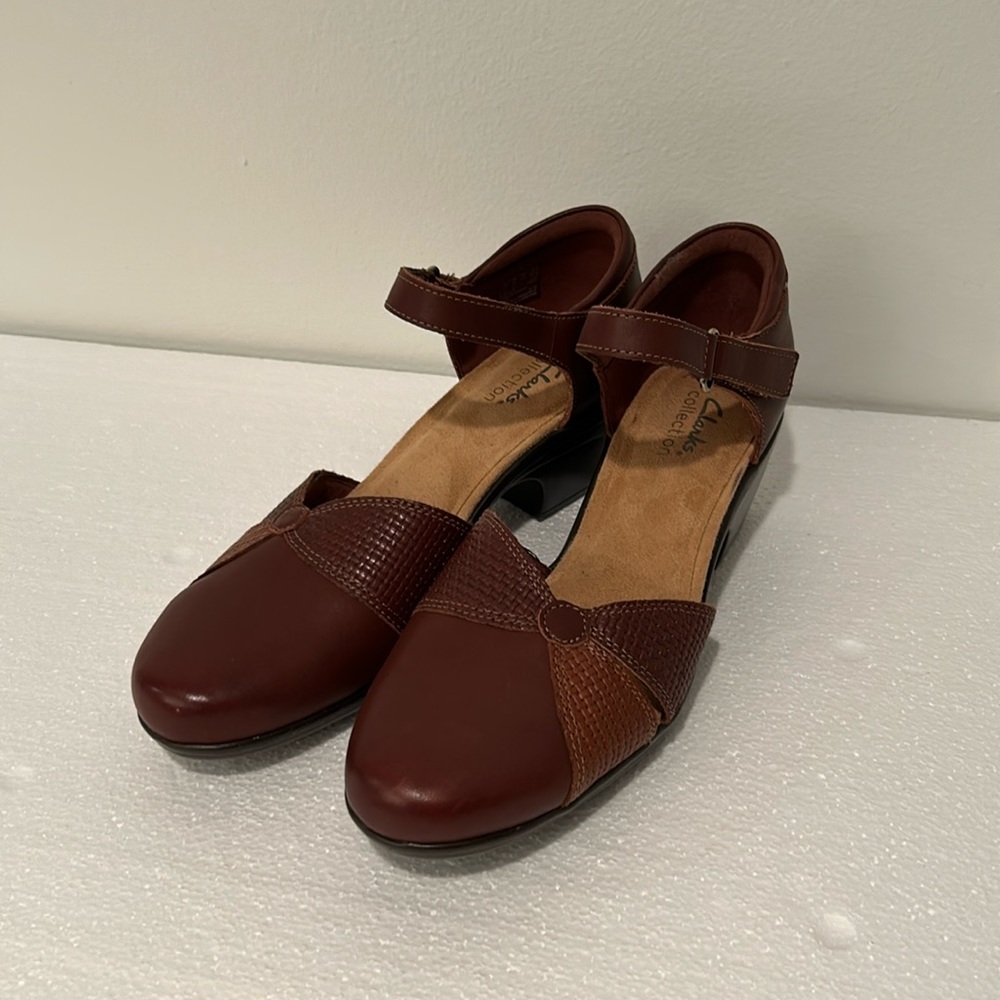 Clarks Emily Rae Brown Leather Mary Jane Heels Women’s Size 10
